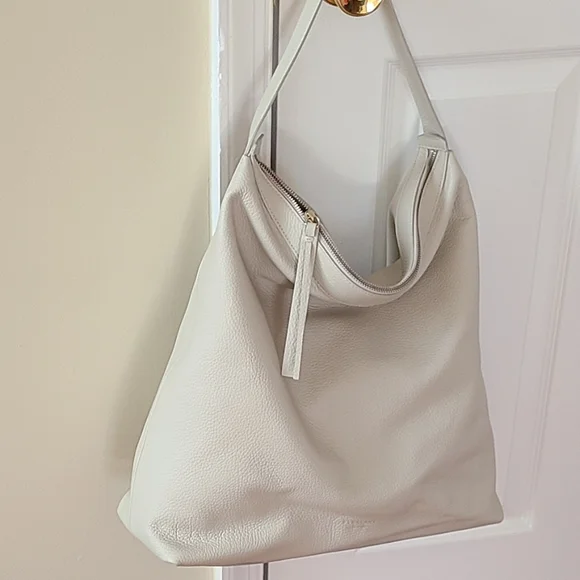Everlane Boss Leather Bag in Sandstone - Picture 6 of 9